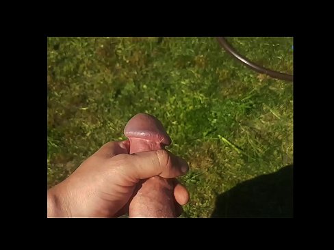 ❤️ Bidh hottie a 'faighinn a pussy pinc fucked agus cums le squirt ann an gàrradh samhraidh ❌ Bhidio fucking aig gd.basseyn-vsem.ru ﹏
